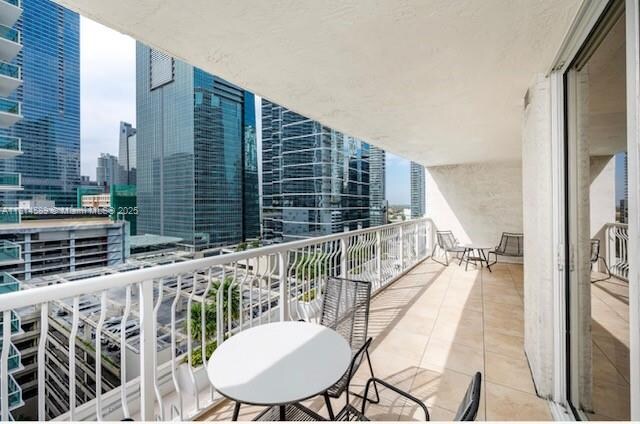 Building Photo - 1200 Brickell Bay Dr