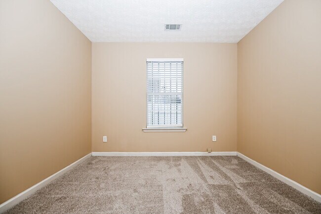 Building Photo - 5718 Rockingwood Dr