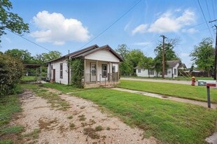 Building Photo - 1102 S 15th St