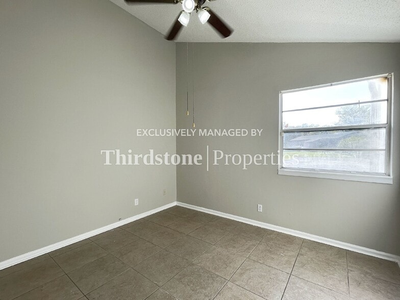 Building Photo - 8124 San Jose Manor Dr E