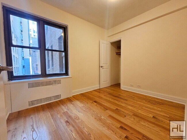 Building Photo - Spacious 2-Bedroom in Midtown East | 7th F...