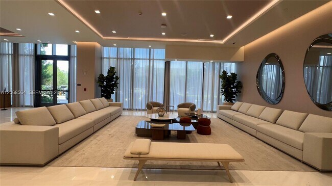 Building Photo - 1170 E Hallandale Beach Blvd