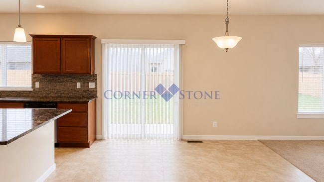 Building Photo - Amazing Home Meridian Home with Community Pool!