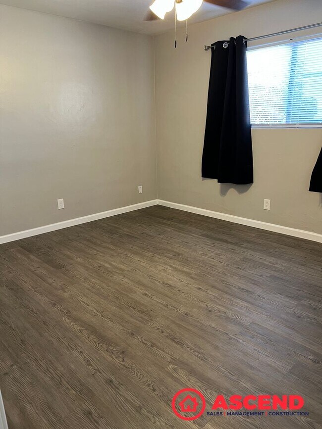 Building Photo - 625 A St