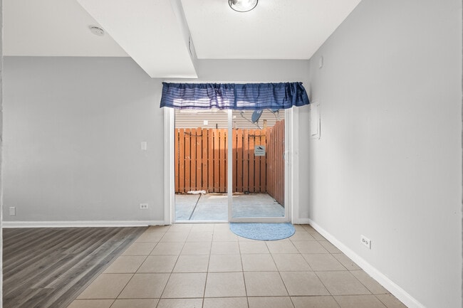 Building Photo - 31G Fernwood Dr
