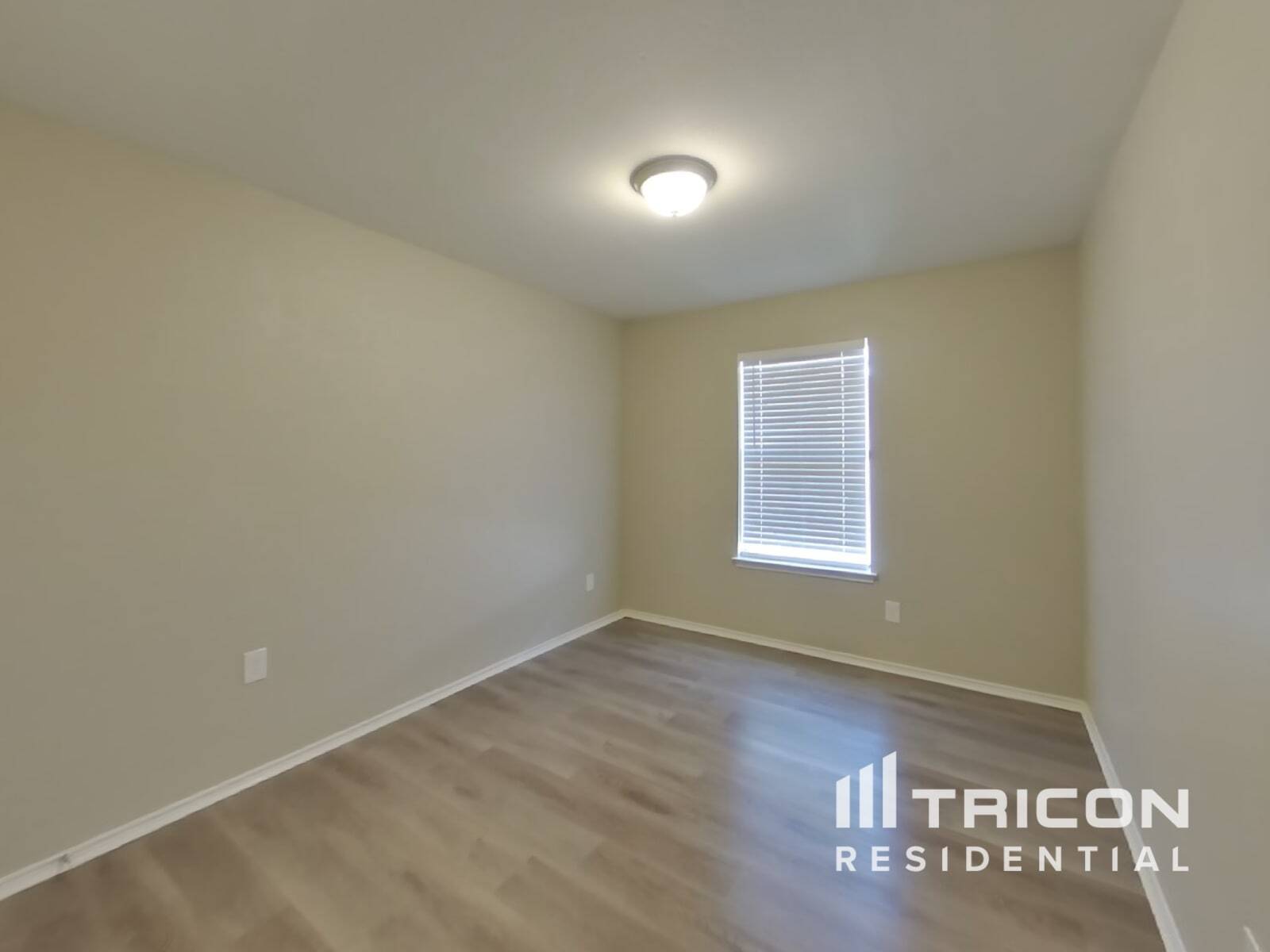 Building Photo - 1505 Nightingale Ct