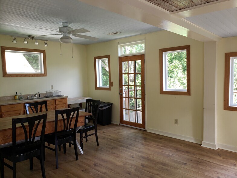 Building Photo - 503 Wachovia St