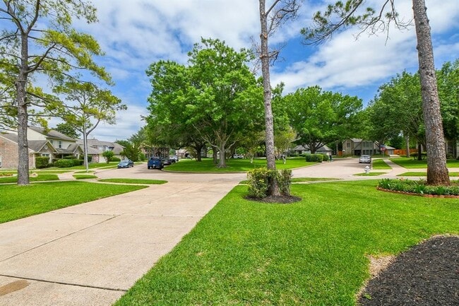 Building Photo - 2226 Mill Creek Dr