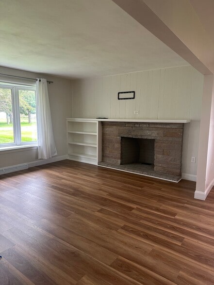 Building Photo - 1211 Walcrest Dr