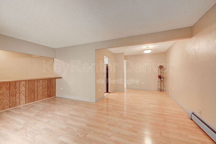 Building Photo - 4565 S Lowell Blvd