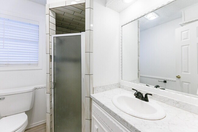 Building Photo - 4813 73rd St