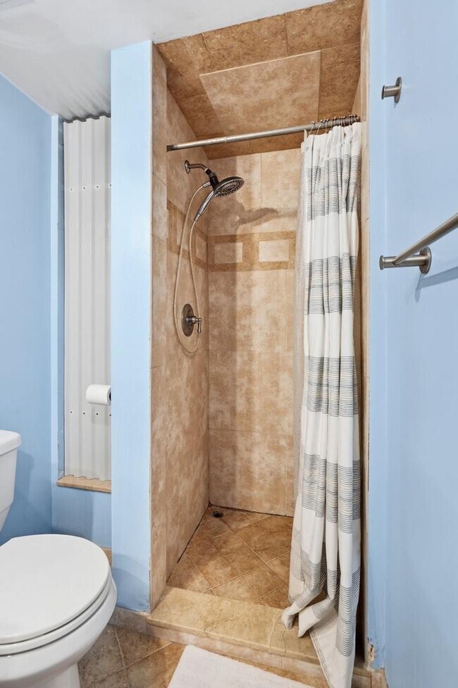 Building Photo - 3002 N 70th St