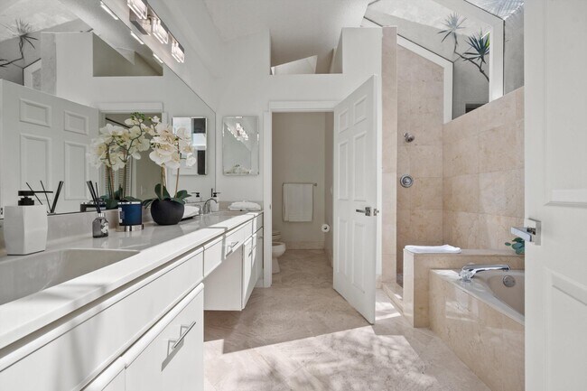 Building Photo - 2587 Muir Cir