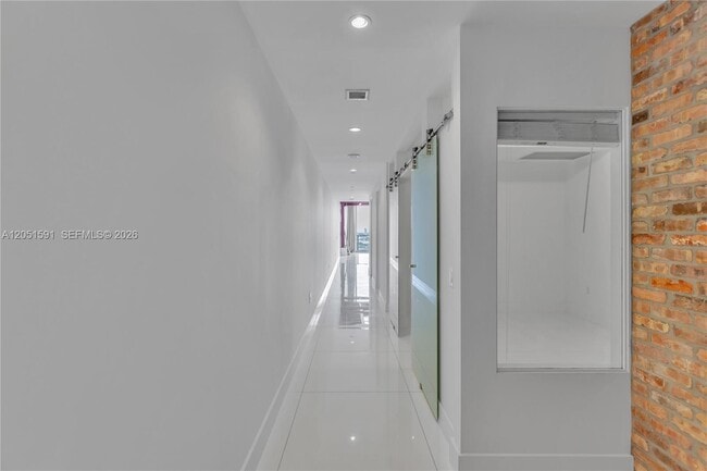 Building Photo - 1100 Biscayne Blvd