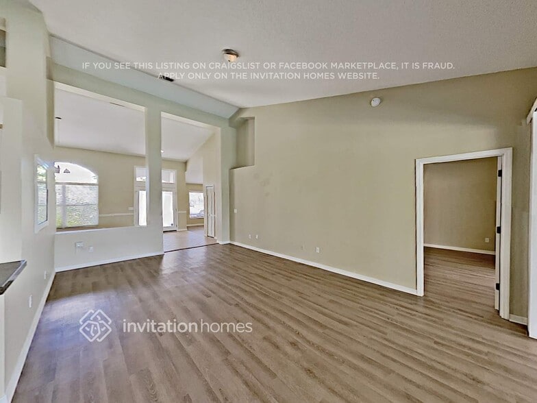 Building Photo - 5195 Deer Creek Dr