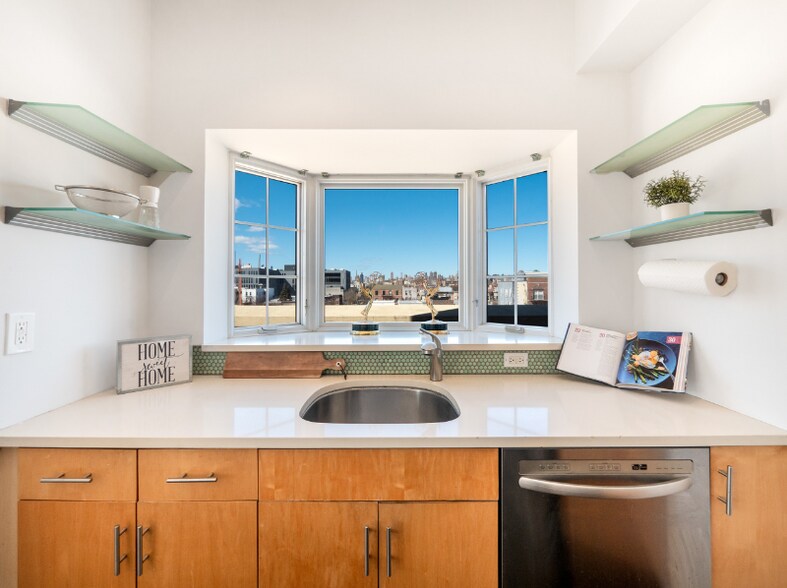 Building Photo - 32-86-86 41st St