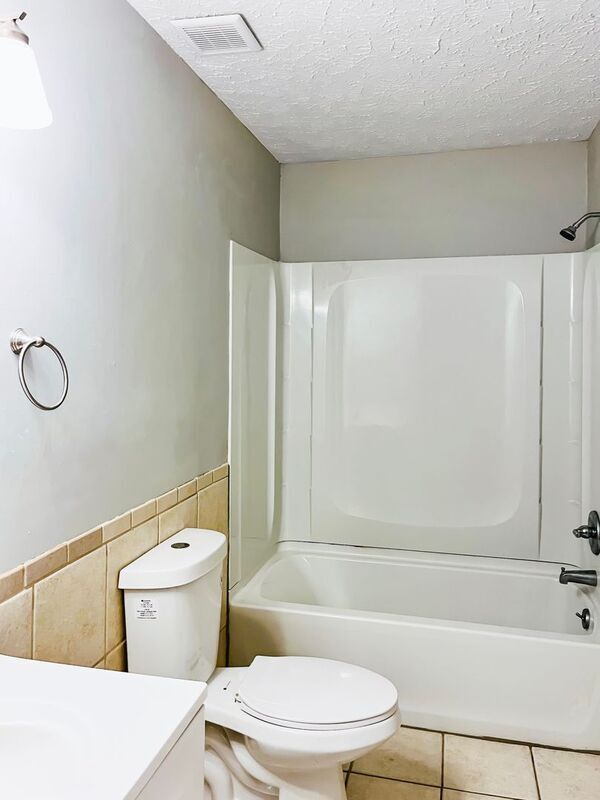 Building Photo - 405 Pleasant Run Rd