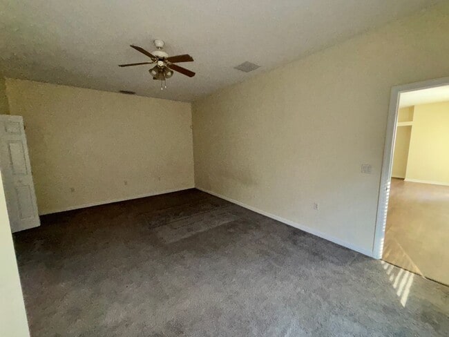 Building Photo - 3/2 Home in Sun Valley SW Ocala