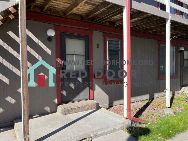 Building Photo - 3542 11th Ave S