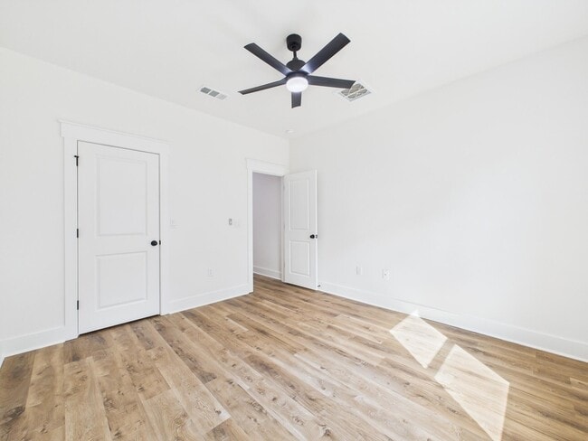 Building Photo - 333 Shoal River Dr