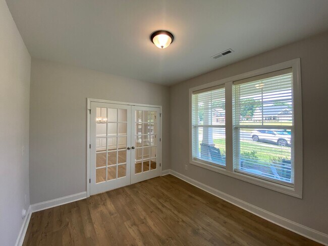 Building Photo - 6260 Kershaw Mdws Rd