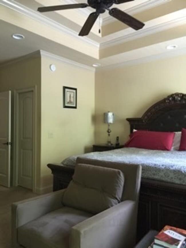 Building Photo - 3 Bed, 3.5 Bath Townhome – Prime Location!