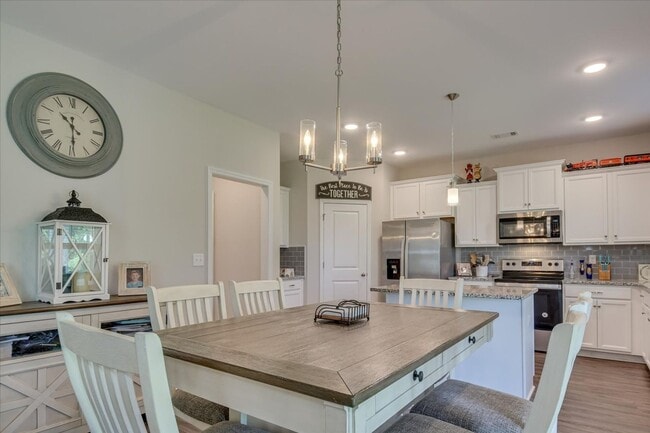 Building Photo - 108 Adelle Ct