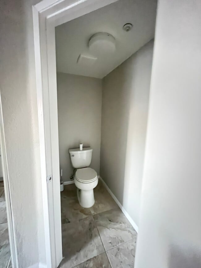 Building Photo - 11661 Belmonte Rd