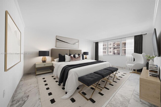 Building Photo - 5640 Collins Ave