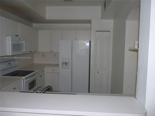 Building Photo - 8980 W Flagler St