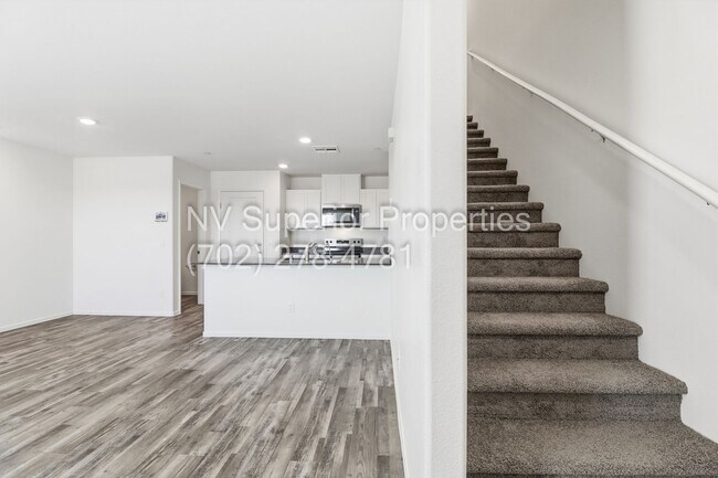 Building Photo - Aliante!! Never lived in!!! Gated!! Community Pool!!! Playground!! 2 Car Garage!! Tankless Hot wa...