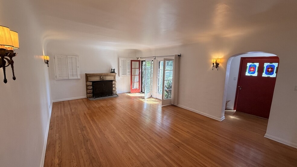 Building Photo - 1611 Idlewood Rd