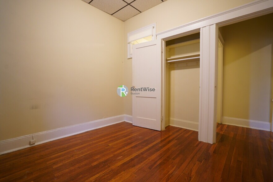 Building Photo - 223 Essex St