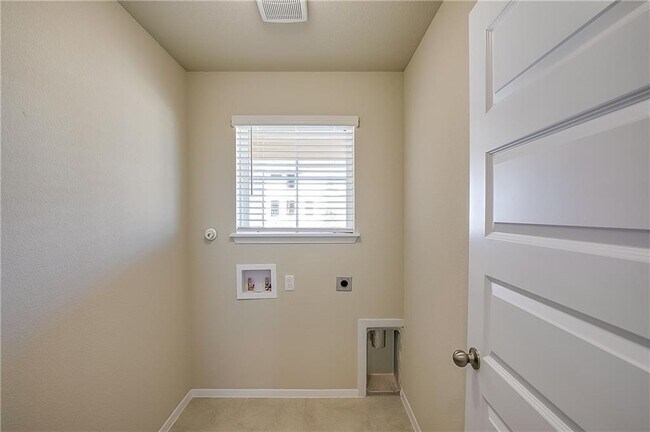 Building Photo - 2036 Mar Vista Ln