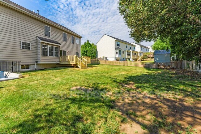Building Photo - 9140 Worthington Dr
