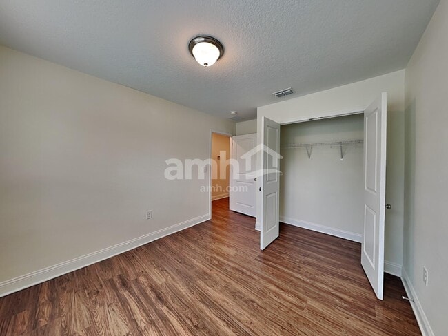 Building Photo - 2951 Hill Valley Ln