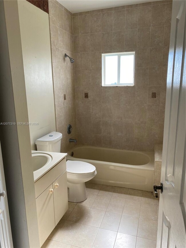 Building Photo - 14503 SW 158th Ct