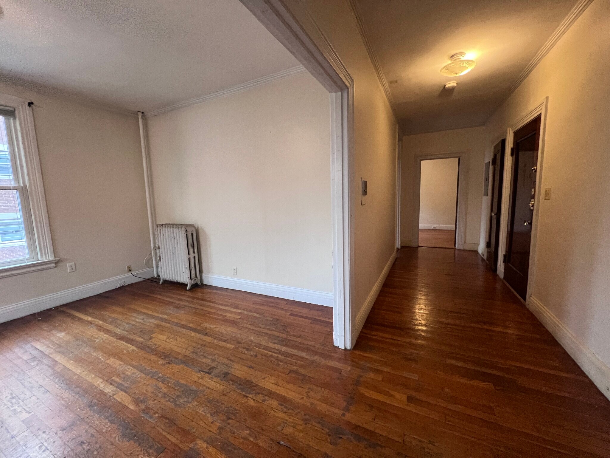 Building Photo - 18 Glenville Ave