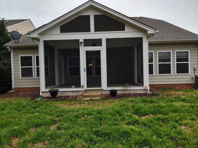 Building Photo - Beautiful, Corner Lot,  Ranch Style home l...