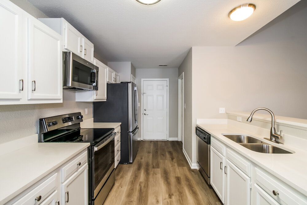 Building Photo - 7645 Blue Willow Dr