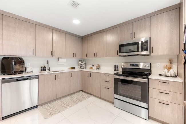 Building Photo - 14311 SW 258th Ln