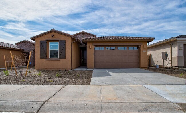 Building Photo - Gorgeous 5 Bedroom Lennar Home built 3 years ago still like new!!!  5 bedrooms in Northern Crossi...