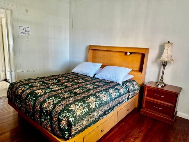 Building Photo - 1800 Fillmore St