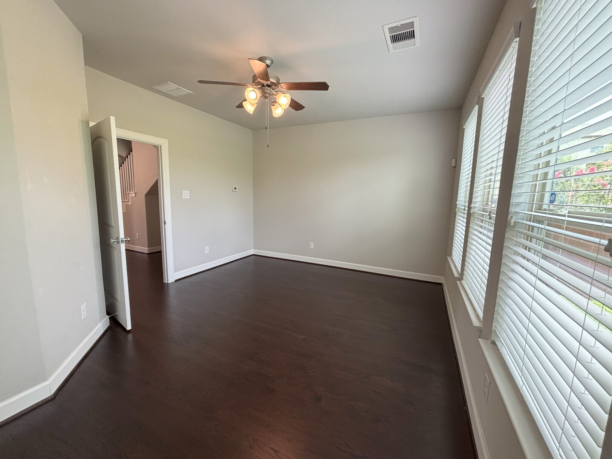 Building Photo - 9611 Knights Station Dr