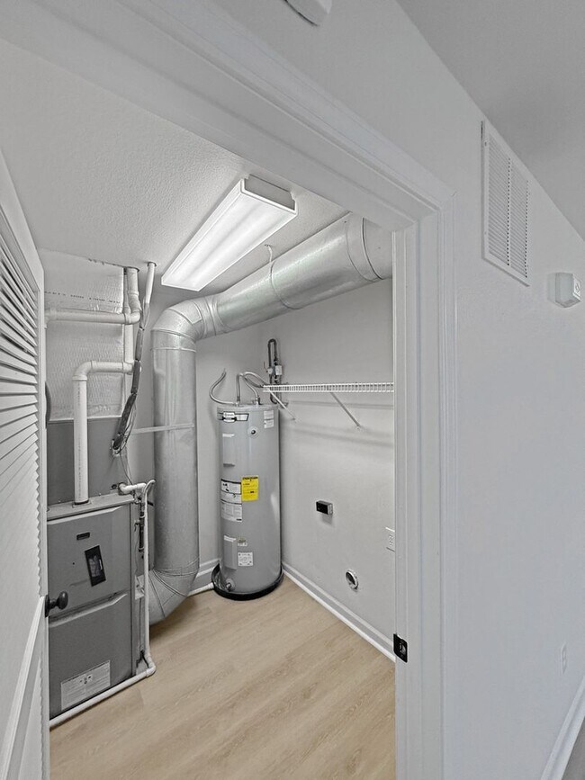 Building Photo - Beautiful Beech Grove Community********** ...