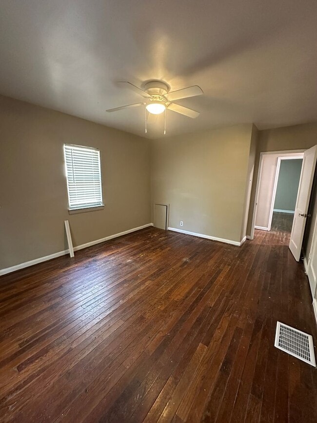 Building Photo - 3481 Hillside Ave