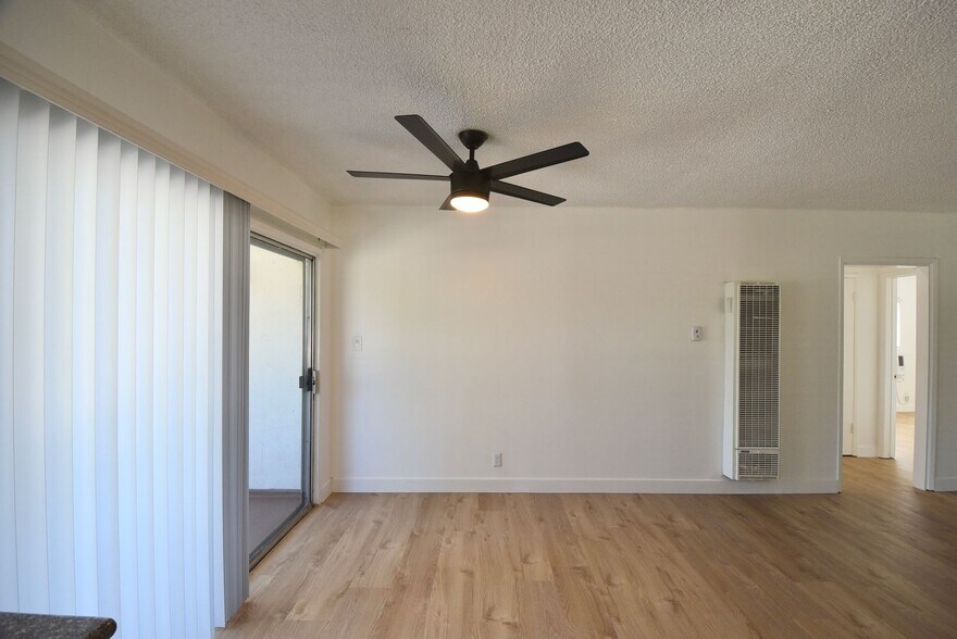 Building Photo - 5734 Hazeltine Ave