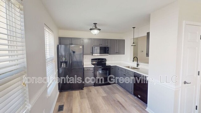 Building Photo - 407 Windy Meadow Way