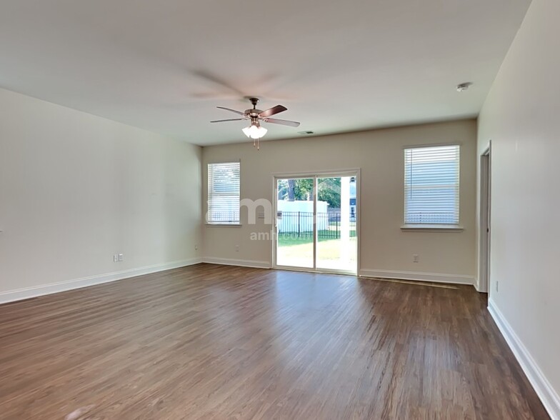 Building Photo - 116 Sweet Gum Dr