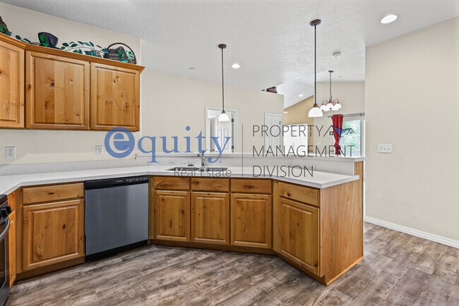 Building Photo - 1174 Meadow Fork Rd